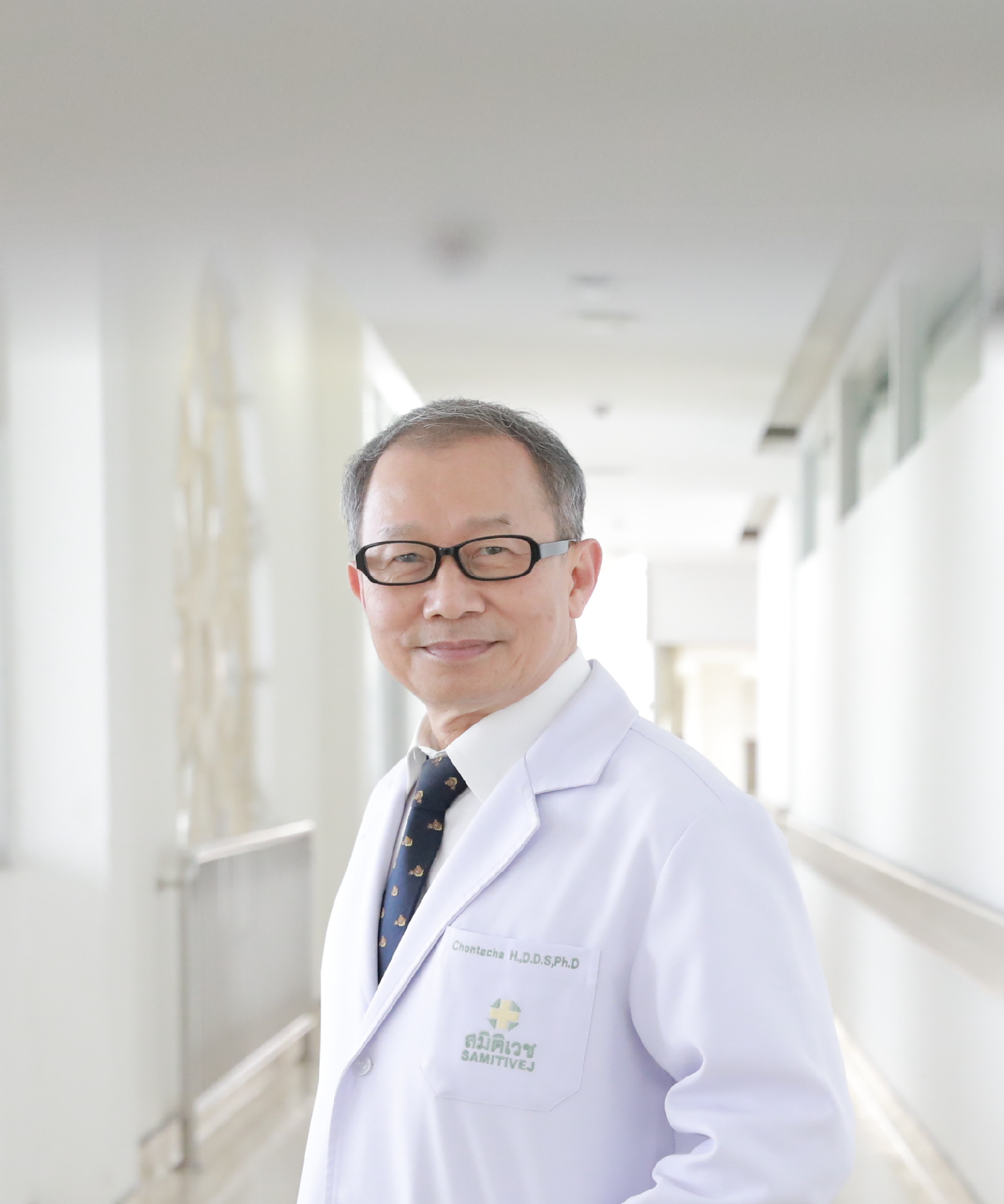 Associate Professor. Chontacha Harniratisai, D.D.S.