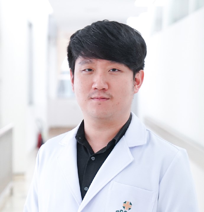 Chirayus Maitrisathit,M.D