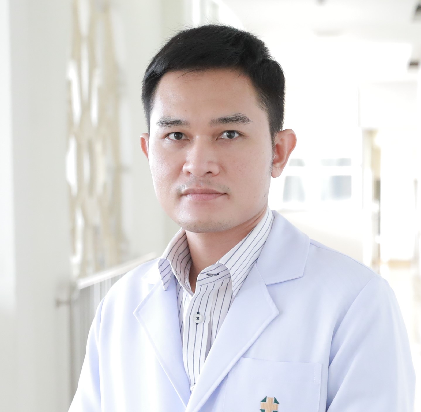 Songpon Lodthanong,M.D.