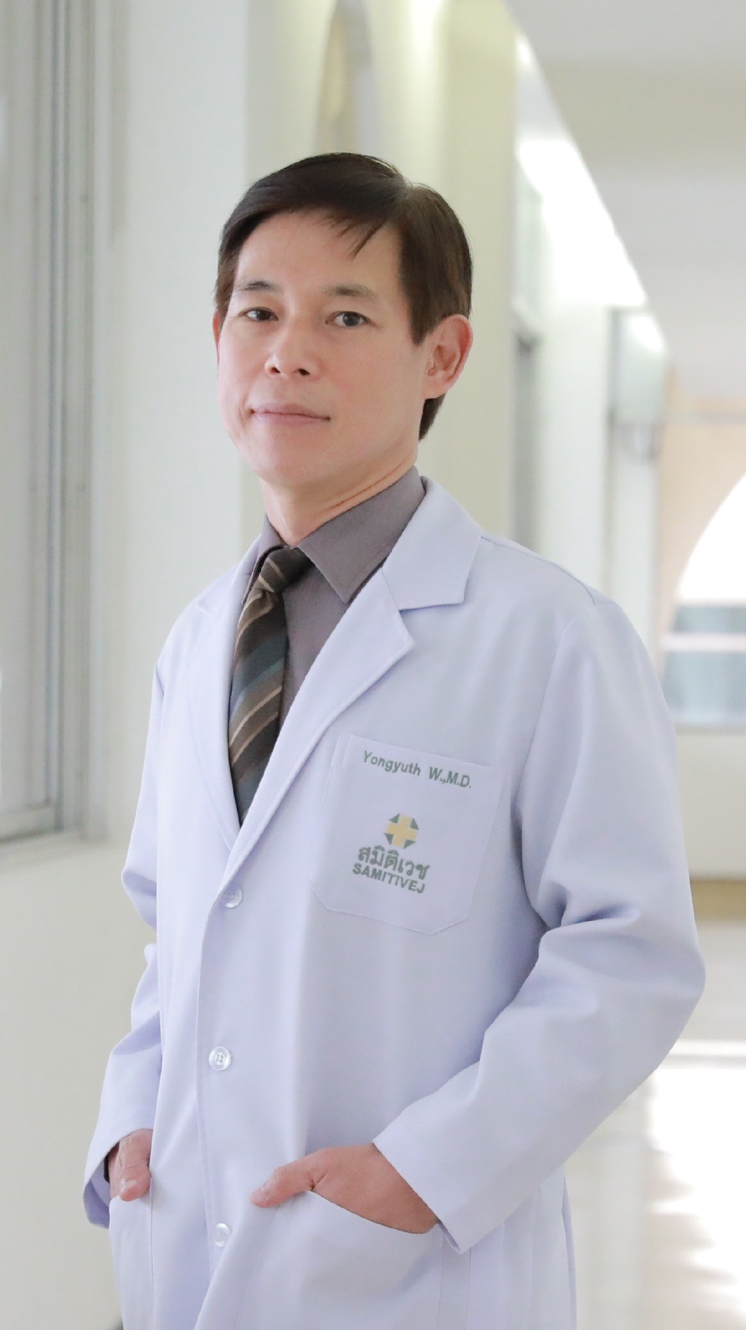 Assoistant professor Yongyuth Wasinwong, M.D.