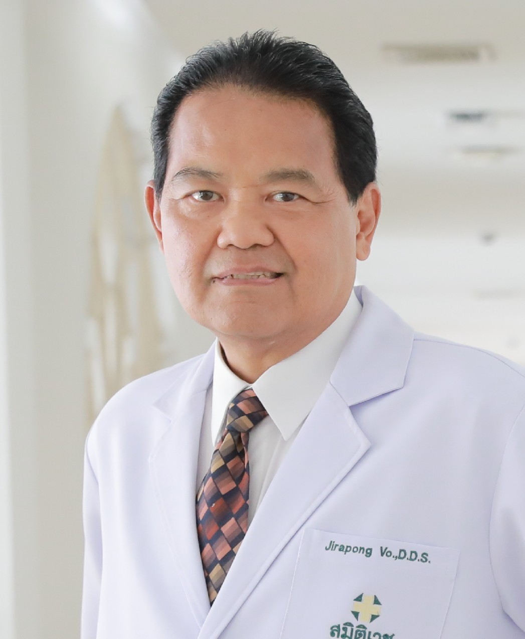 Jirapong Vorasuntharosoth, D.D.S