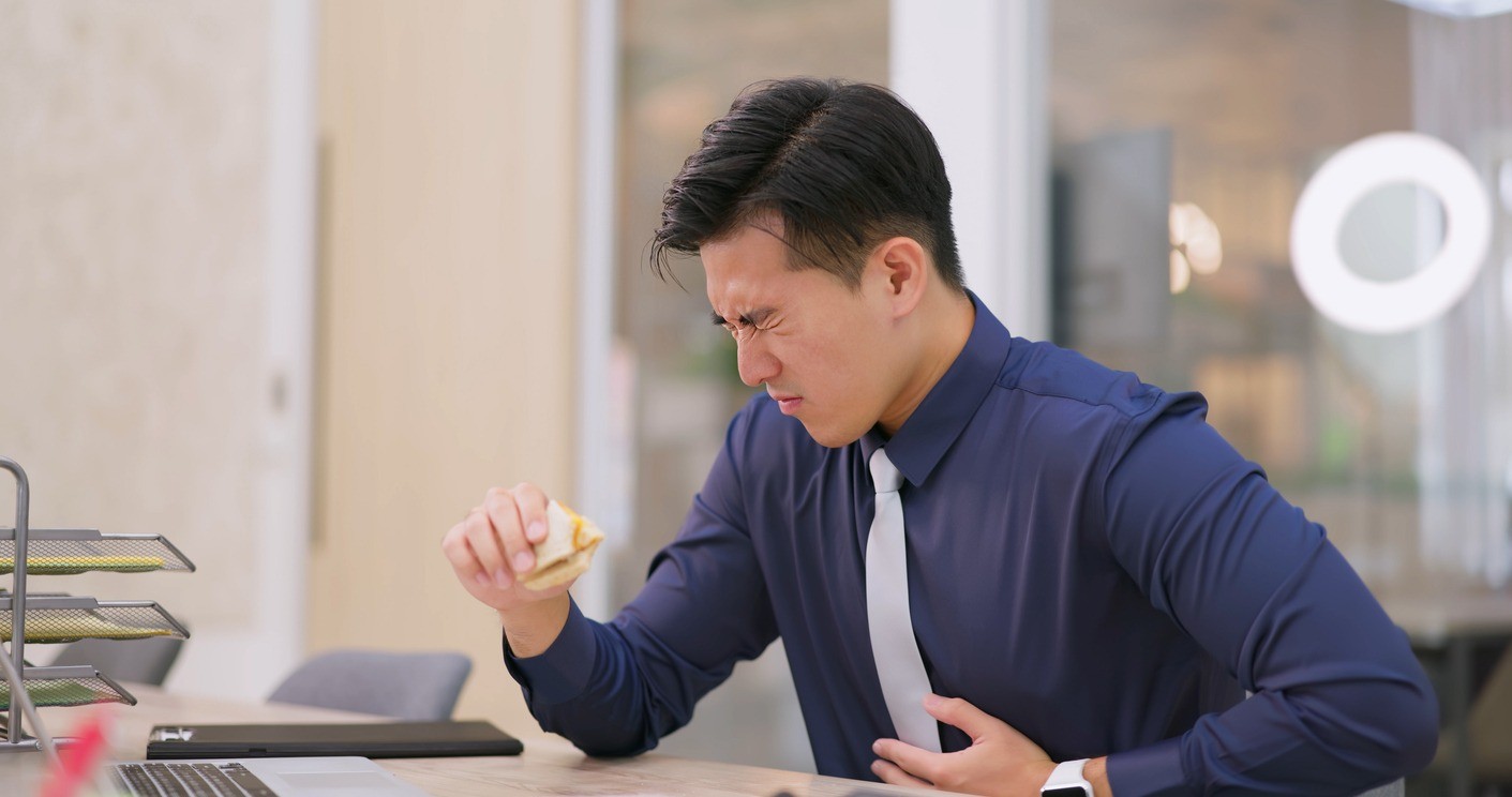 胃食道逆流症とは？｜胸やけ・げっぷの原因と治療法